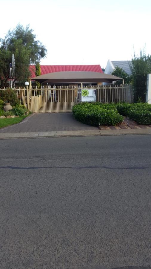 Schnehage Self Catering Daire Bloemfontein Dış mekan fotoğraf